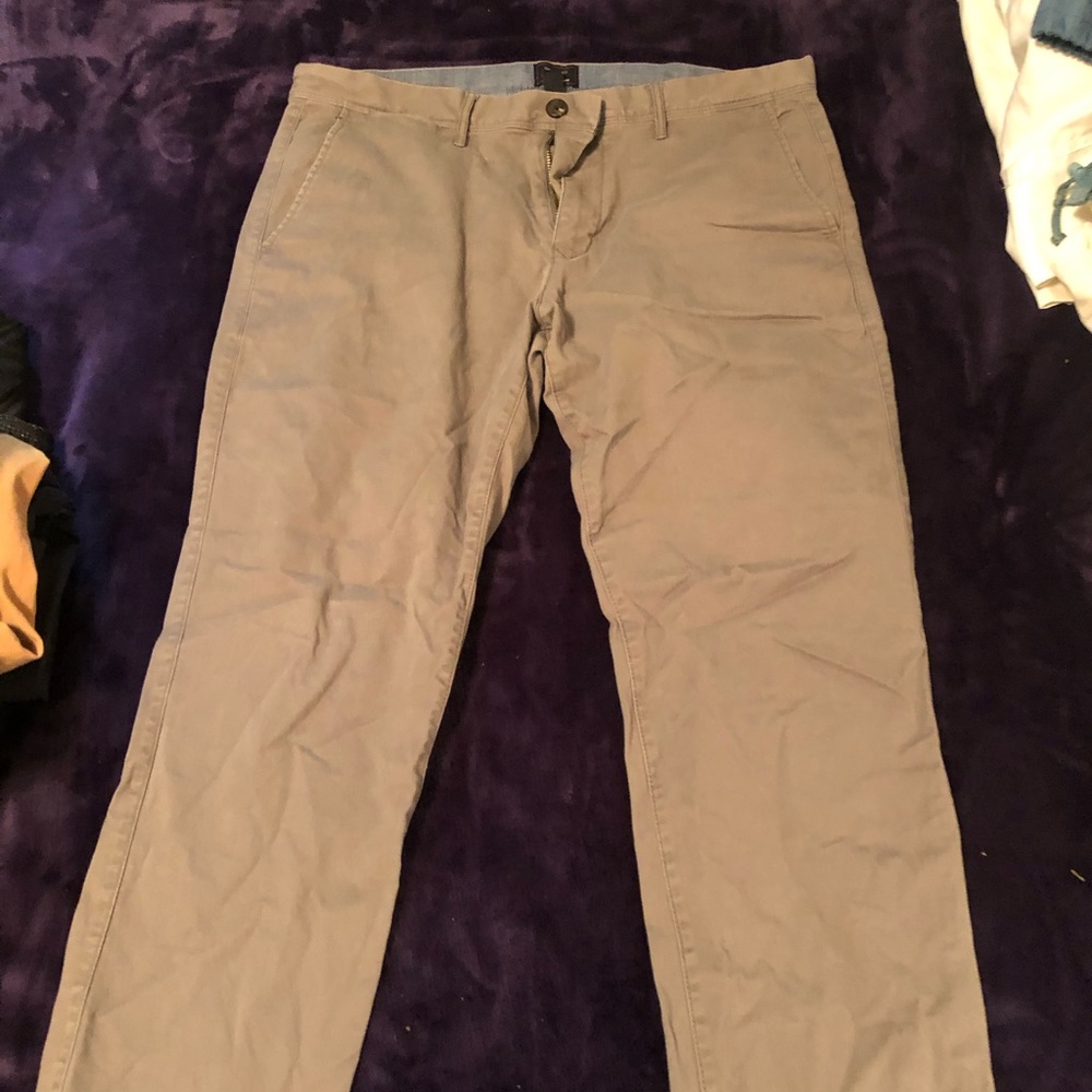 Gap khaki